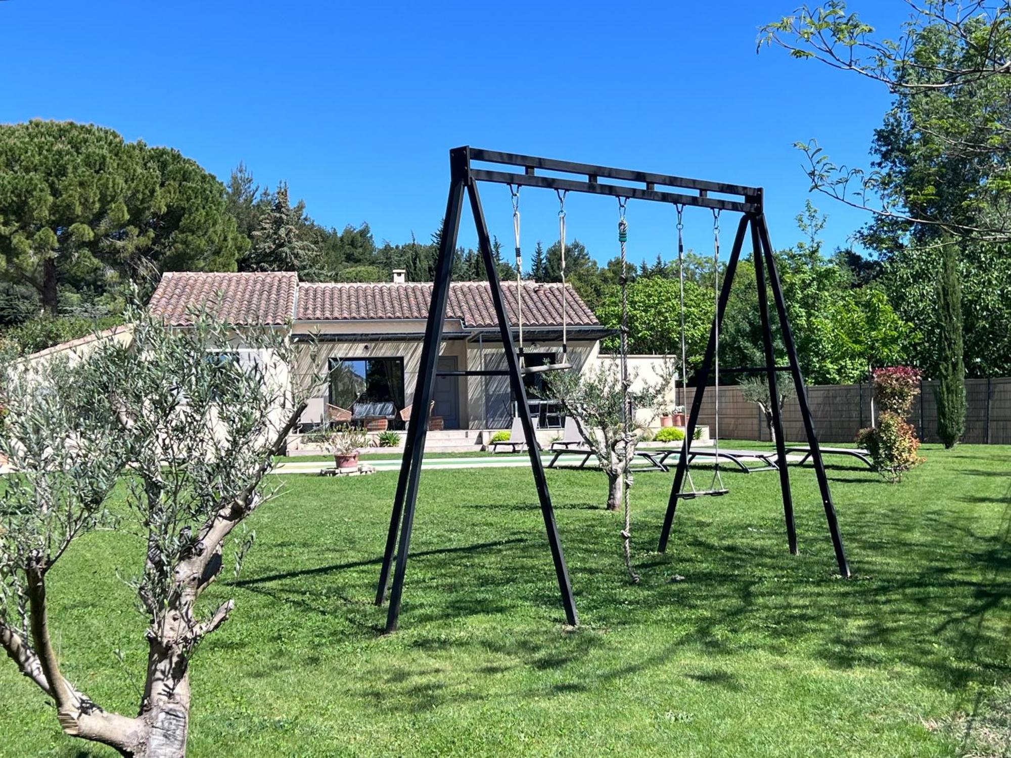 Mazet Brunelly Paradou Exterior photo