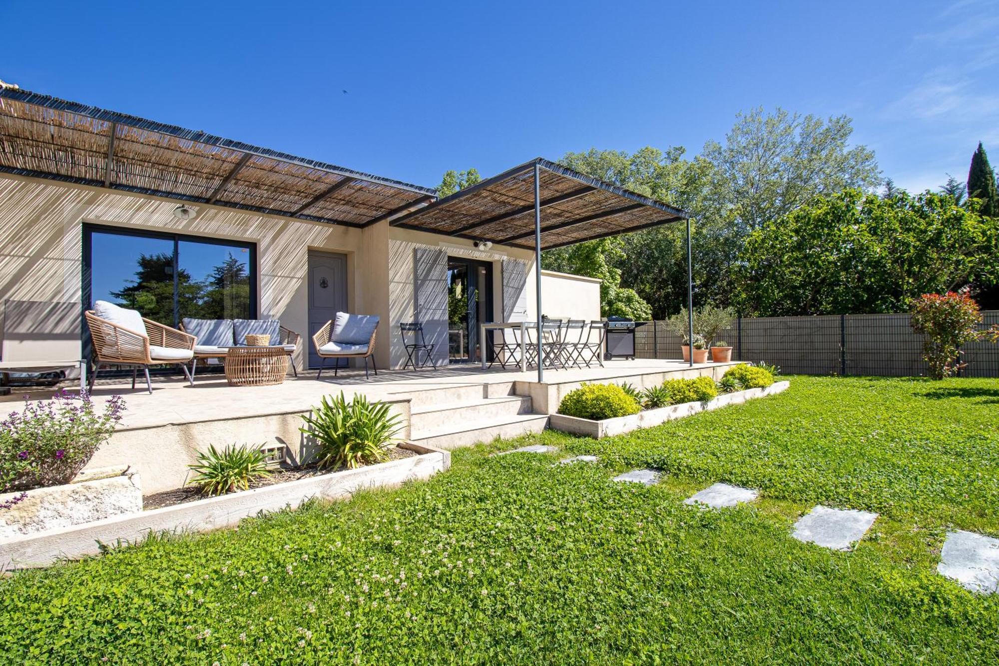 Mazet Brunelly Paradou Exterior photo